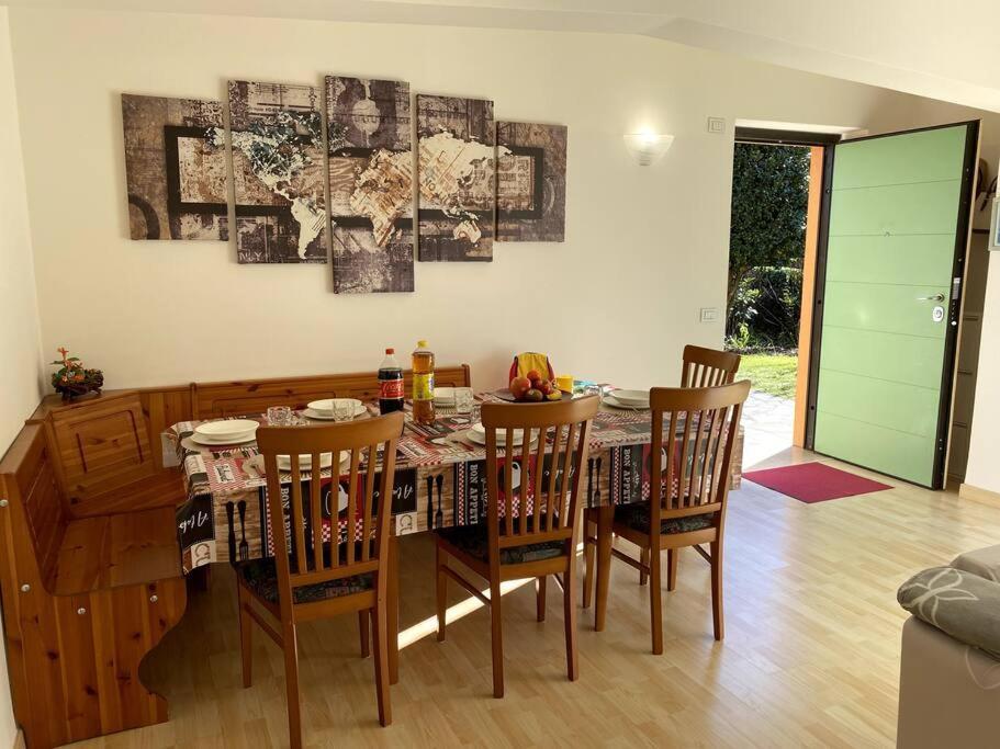 ורבאניה Casa Vacanza Veronica Con Giardino מראה חיצוני תמונה